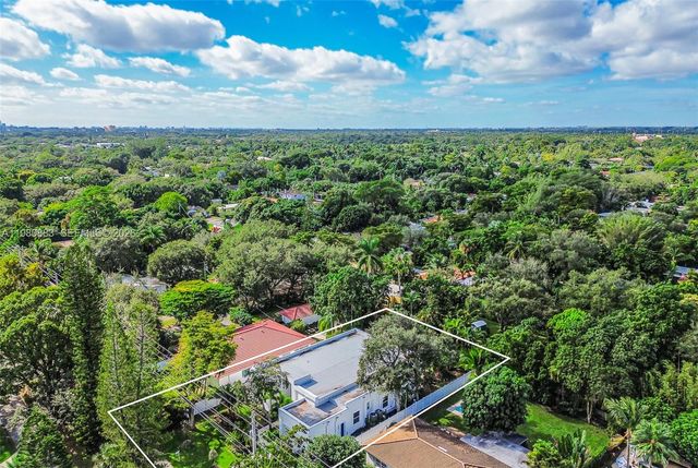 11780 NE 8th Ave, Biscayne Park, FL 33161