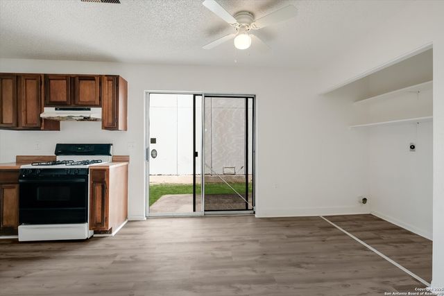 8034 Fair Bend, San Antonio, TX 78250