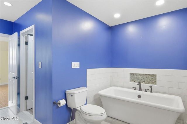 214 Colonial Avenue, Albany, NY 12208