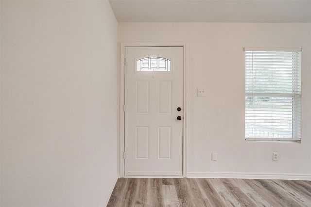 345 N Field, Burleson, TX 76028