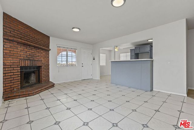 1060 Mcfarland Avenue, Wilmington, CA 90744