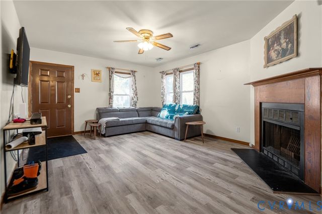6811 Cloverdale St, Henrico, VA 23228