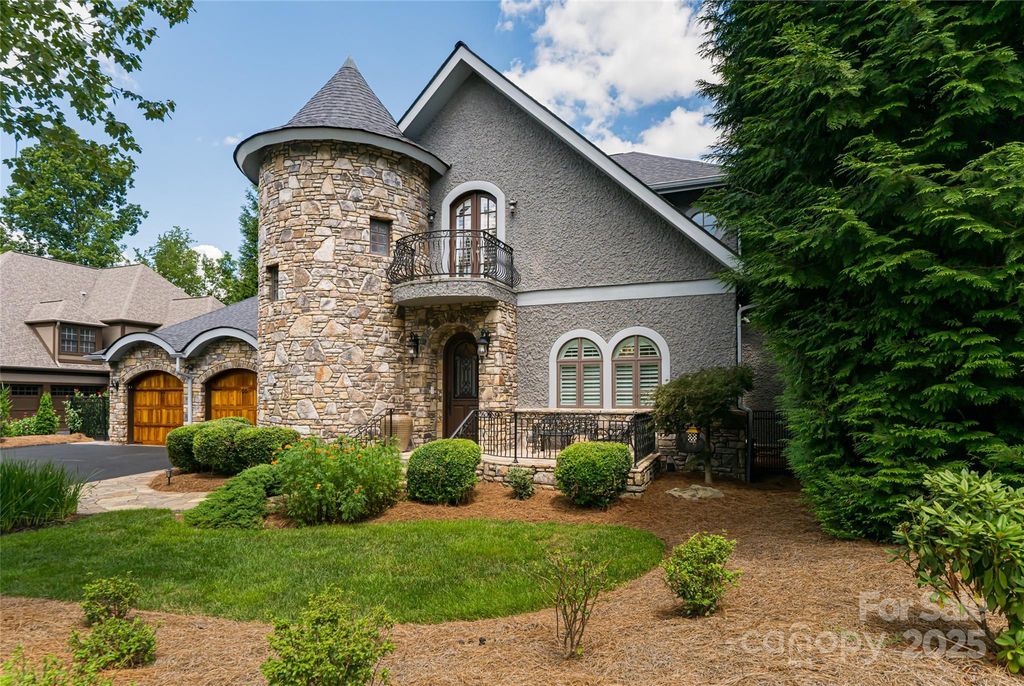 1006 Coves Pheasant Court, Biltmore Lake, NC 28715
