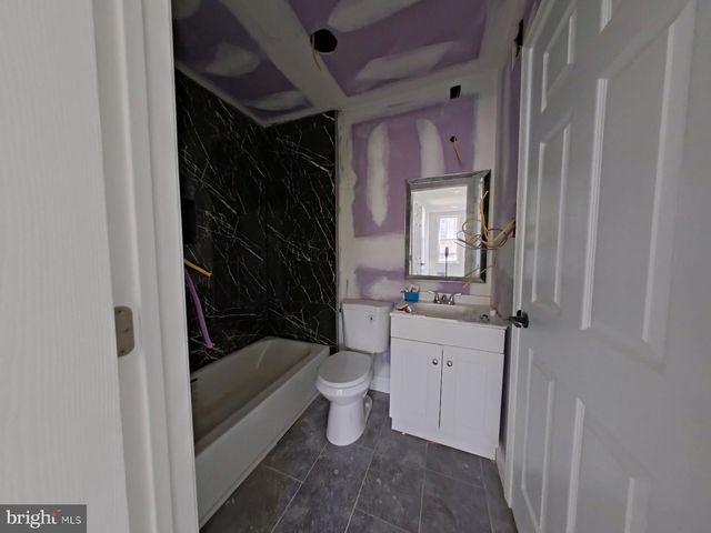 2426 W FIRTH ST, Philadelphia, PA 19132