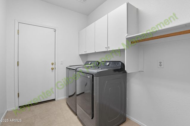33958 N Barbara Drive, San Tan Valley, AZ 85144