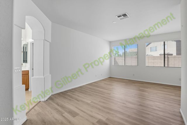 33958 N Barbara Drive, San Tan Valley, AZ 85144
