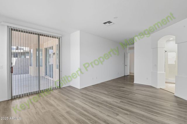 33958 N Barbara Drive, San Tan Valley, AZ 85144