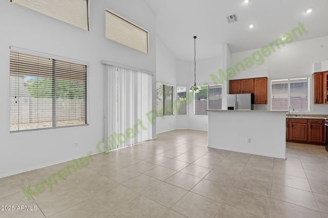33958 N Barbara Drive, San Tan Valley, AZ 85144