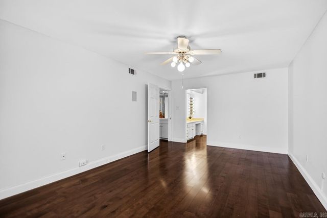 20 Fairway Woods Cir, Maumelle, AR 72113