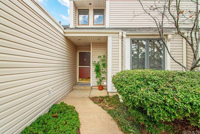 20 Fairway Woods Cir, Maumelle, AR 72113