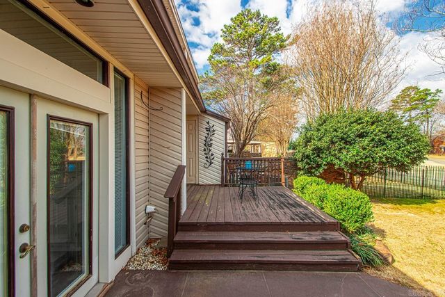 20 Fairway Woods Cir, Maumelle, AR 72113