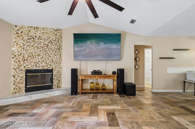 4379 TARRAGON Avenue, Middleburg, FL 32068