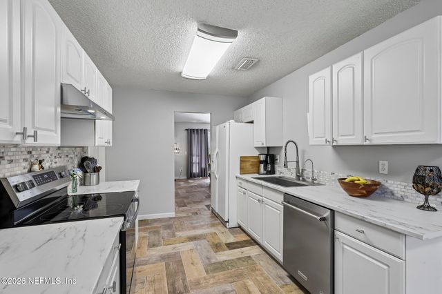 4379 TARRAGON Avenue, Middleburg, FL 32068