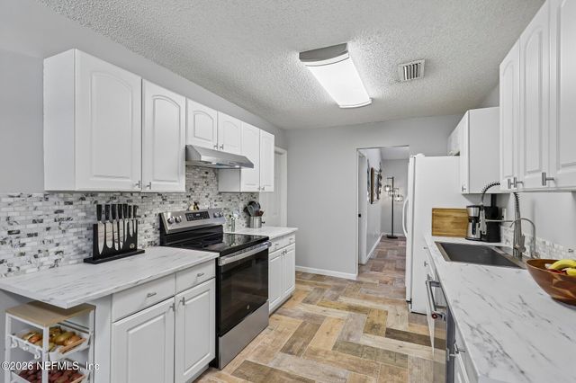 4379 TARRAGON Avenue, Middleburg, FL 32068