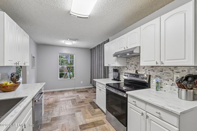 4379 TARRAGON Avenue, Middleburg, FL 32068