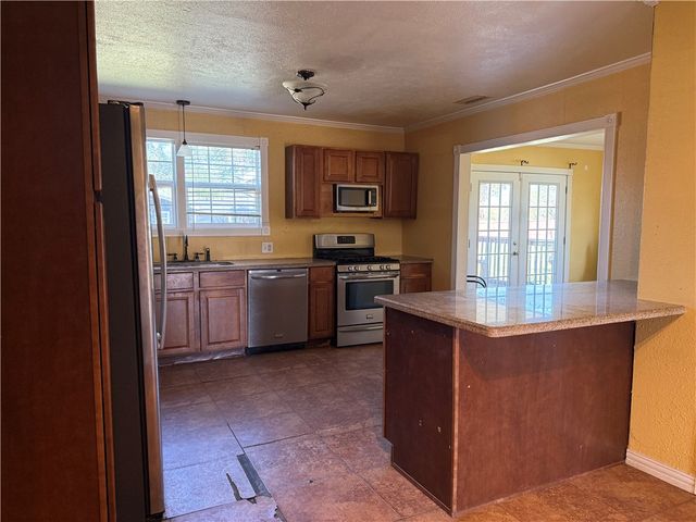 408 W Avenue C Ave, Kingsville, TX 78363