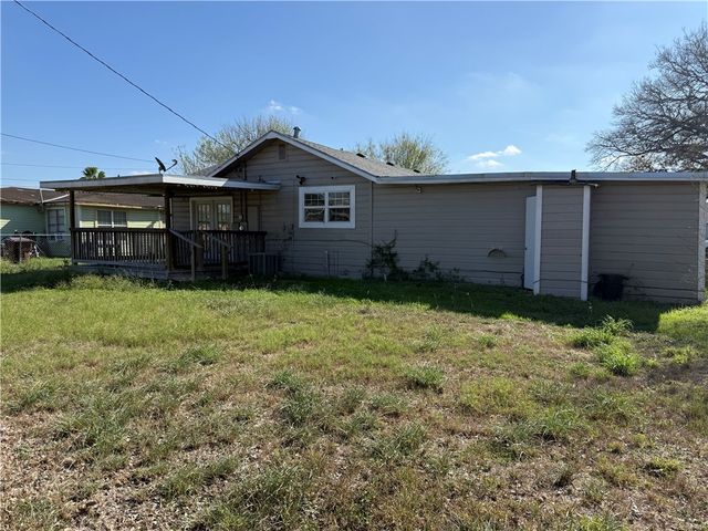 408 W Avenue C Ave, Kingsville, TX 78363