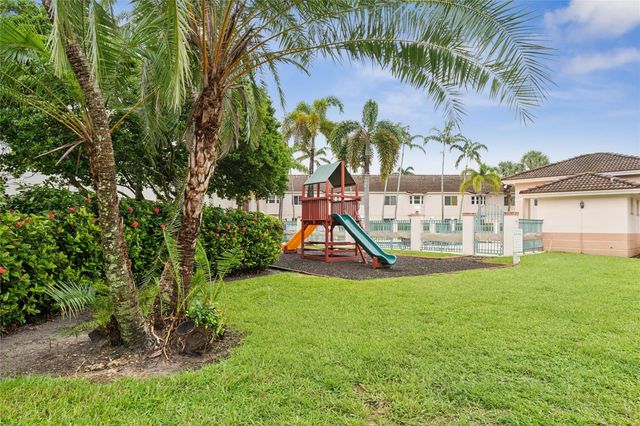 2173 NW 78th Avenue, Pembroke Pines, FL 33024