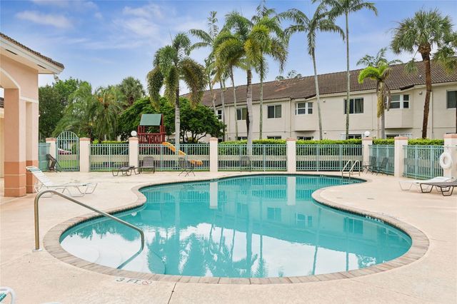 2173 NW 78th Avenue, Pembroke Pines, FL 33024
