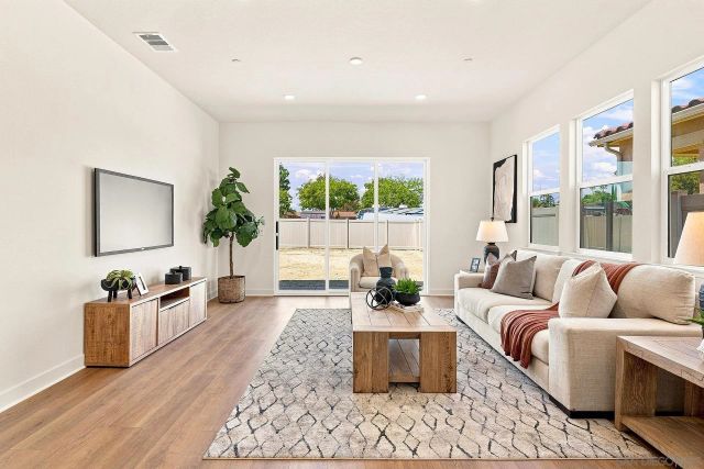 777 Michael Ct, Vista, CA 92081