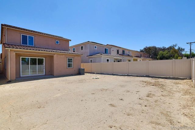 777 Michael Ct, Vista, CA 92081