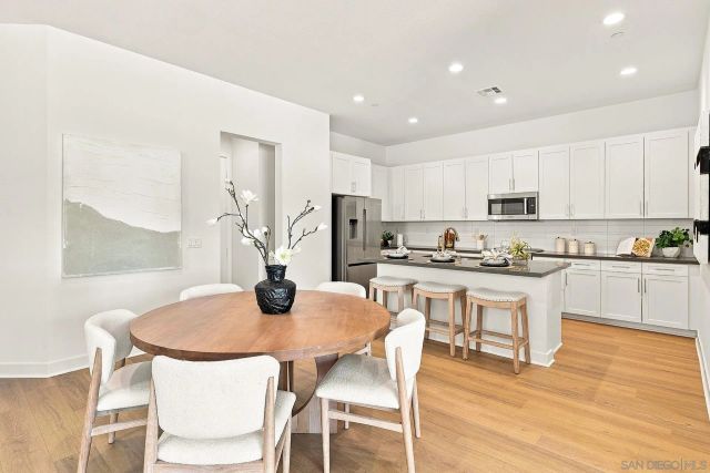 777 Michael Ct, Vista, CA 92081