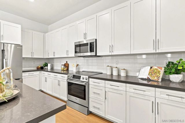 777 Michael Ct, Vista, CA 92081