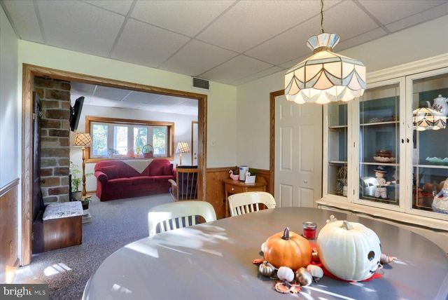 9 HEREFORD ST, Harrisburg, PA 17109