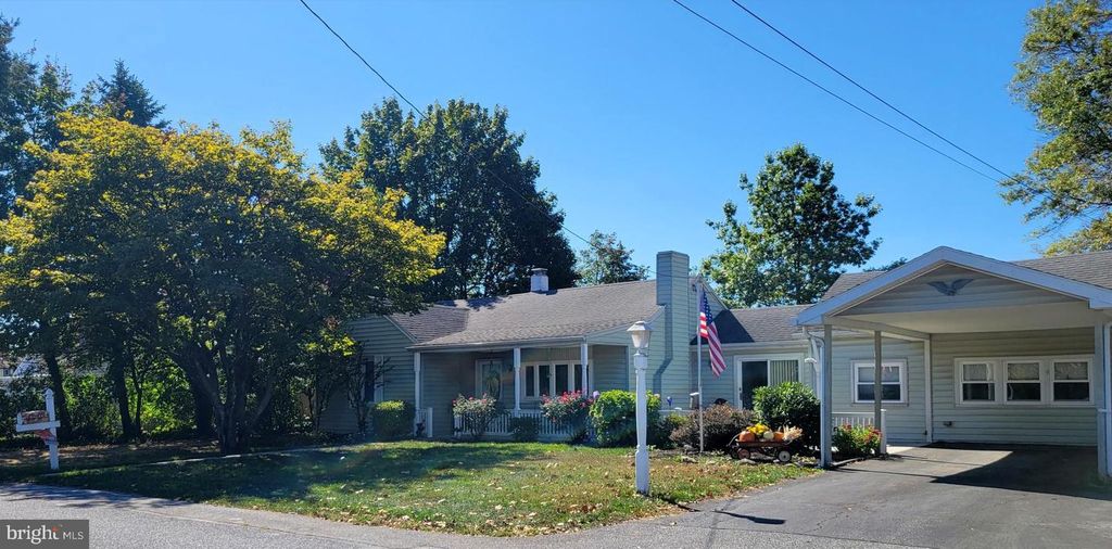9 HEREFORD ST, Harrisburg, PA 17109