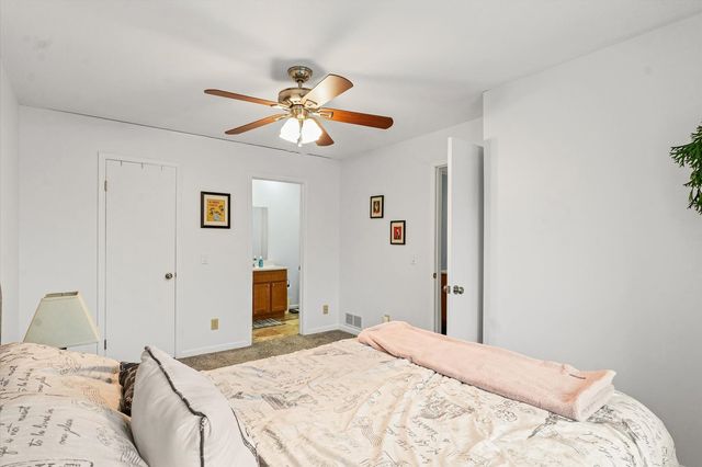 2159 Harbortown Circle 2159, Champaign, IL 61821