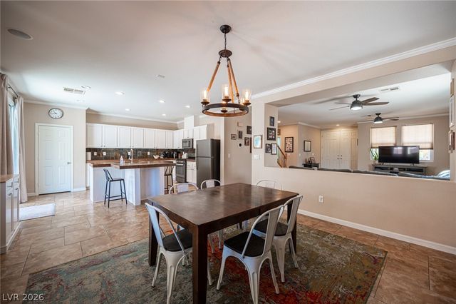 925 Cascade Light Avenue, North Las Vegas, NV 89031