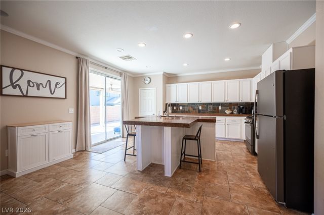 925 Cascade Light Avenue, North Las Vegas, NV 89031