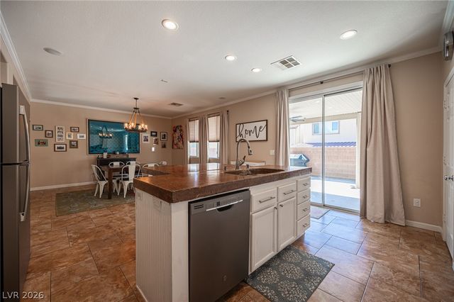 925 Cascade Light Avenue, North Las Vegas, NV 89031