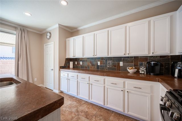 925 Cascade Light Avenue, North Las Vegas, NV 89031