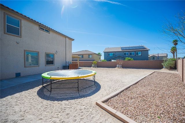 925 Cascade Light Avenue, North Las Vegas, NV 89031