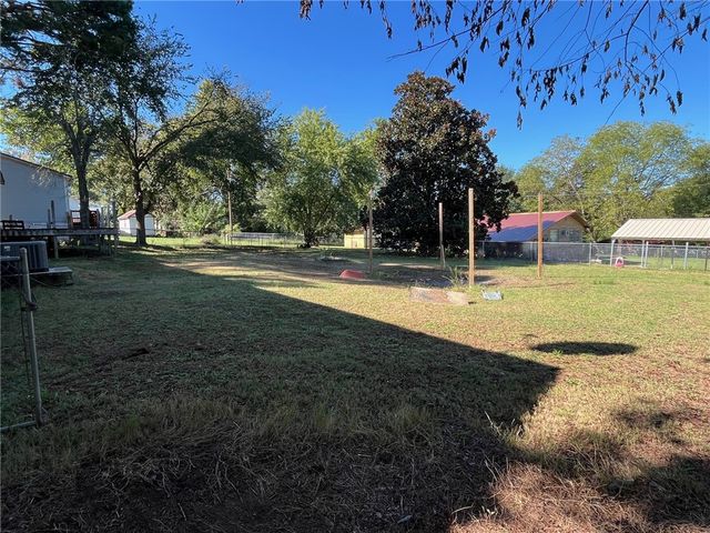 205 Cherry Lane, Huntsville, AR 72740