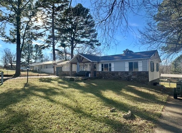 205 Cherry Lane, Huntsville, AR 72740