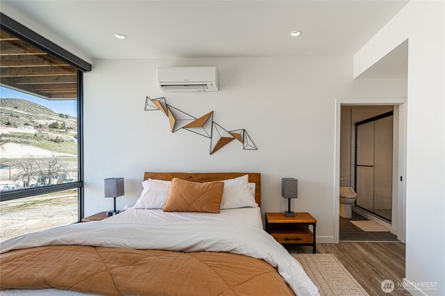 1418 Cottage Lane, Chelan, WA 98816