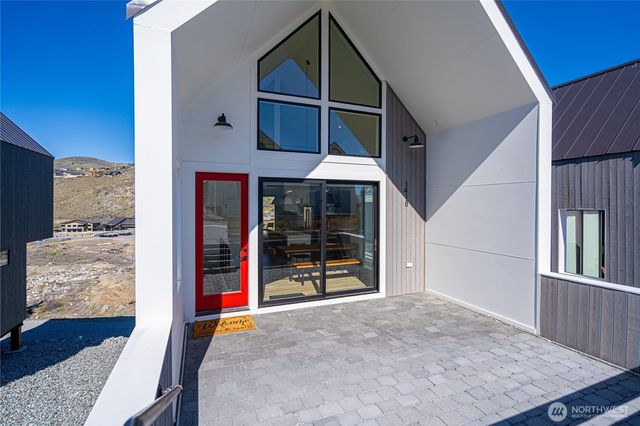 1418 Cottage Lane, Chelan, WA 98816