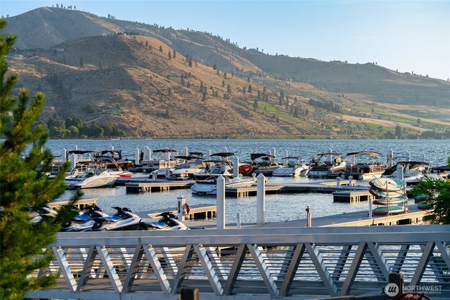 1418 Cottage Lane, Chelan, WA 98816