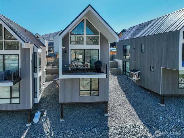 1418 Cottage Lane, Chelan, WA 98816