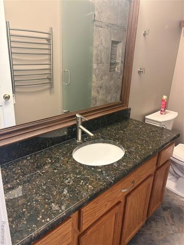 1859 Flagstone Circle, Rochester, MI 48307