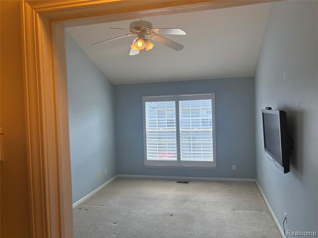 1859 Flagstone Circle, Rochester, MI 48307