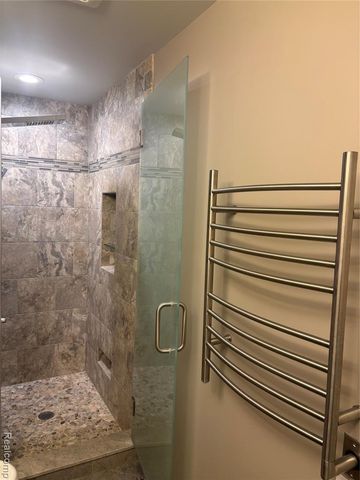 1859 Flagstone Circle, Rochester, MI 48307