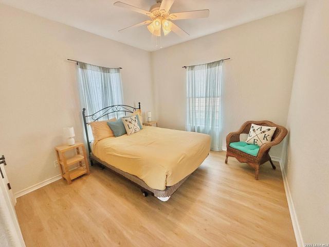 208 Woodridge, Canyon Lake, TX 78133