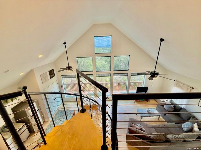 208 Woodridge, Canyon Lake, TX 78133