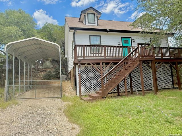 208 Woodridge, Canyon Lake, TX 78133