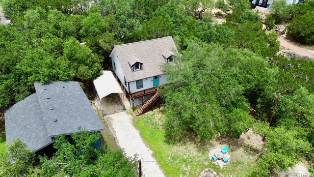 208 Woodridge, Canyon Lake, TX 78133
