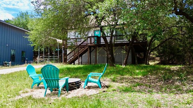 208 Woodridge, Canyon Lake, TX 78133