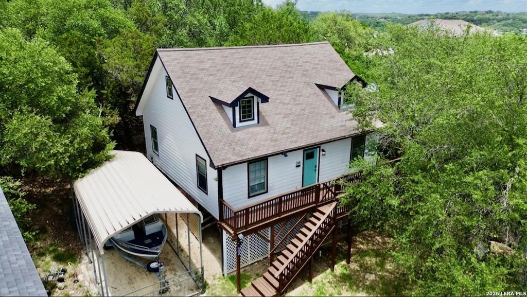 208 Woodridge, Canyon Lake, TX 78133